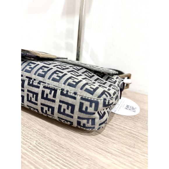 Fendi Zucchino Canvas & Leather Baguette Shoulder Handbag Light Gray/Navy Blue - Picture 11 of 16